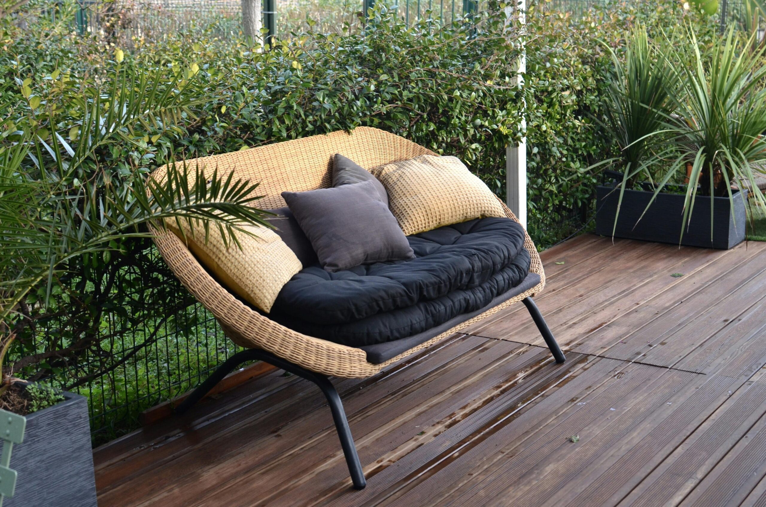 Can Wicker Furniture Be Left Outside in Winter