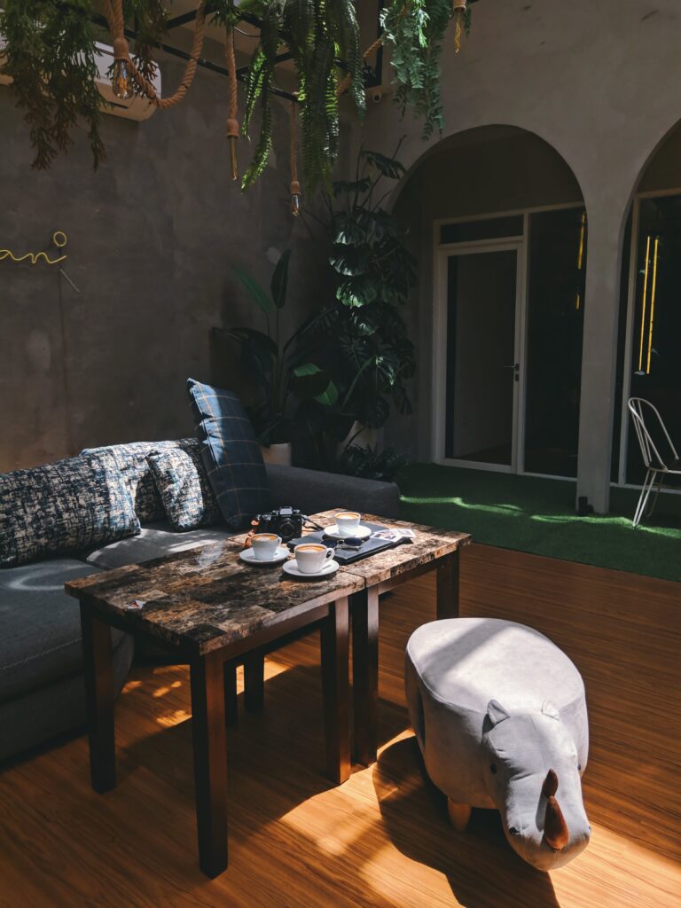 How do I make my patio feel like a room? Cozy Ideas (2024)